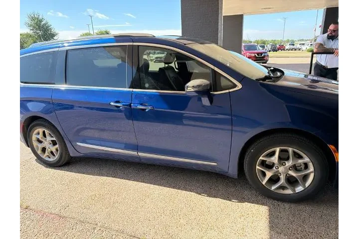 $18165 : Chrysler Pacifica 2020 Limit image 4