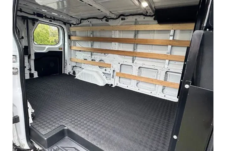 $38700 : Ford Transit 2025 250 3dr LW image 9