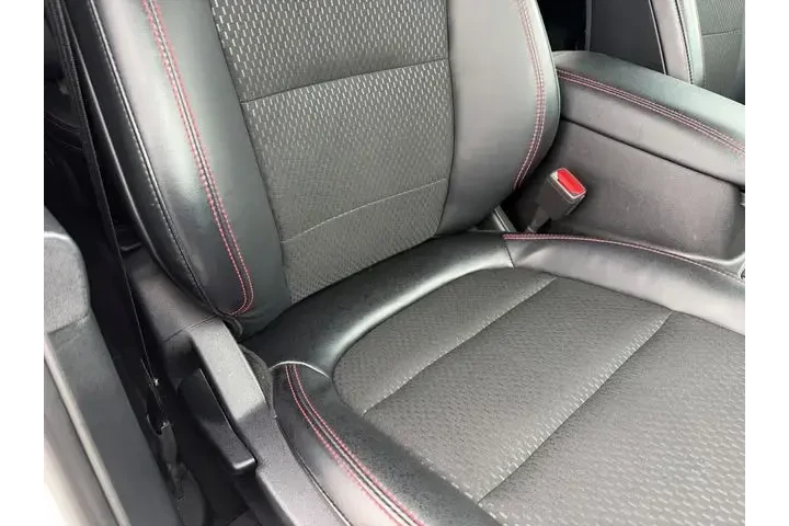 $21541 : Ford Escape 2025 ST-Line 4dr image 9