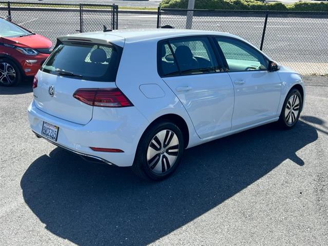 $12900 : Used 2018 e-Golf SE for sale image 5