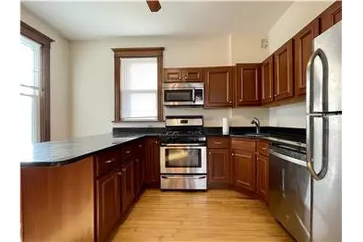 $2750 : Rental property with 3 bedro image 1