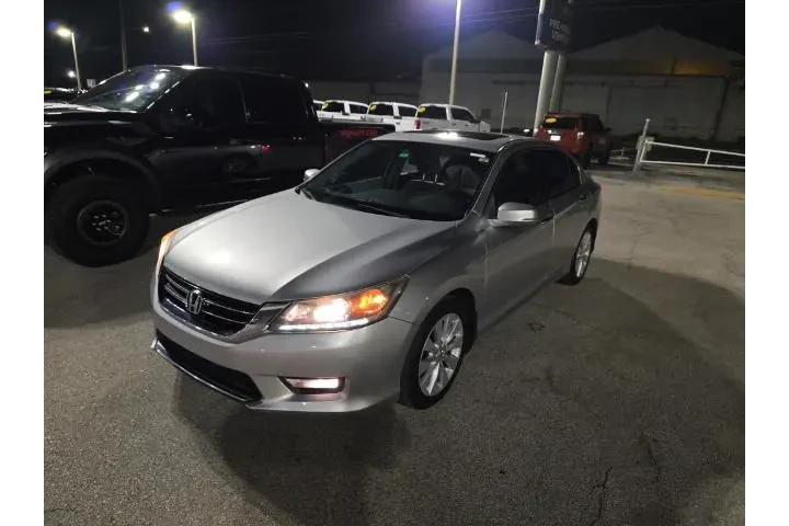 $14408 : Honda Accord 2015 EX-L V6 4d image 2