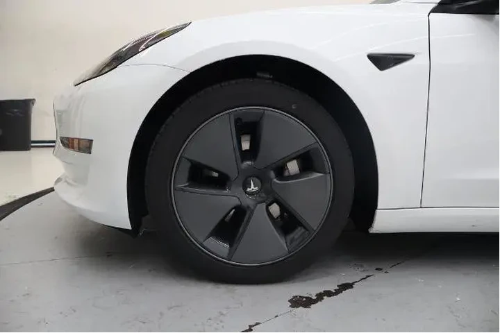 $24917 : Tesla Model 3 2023 4dr Sedan image 10