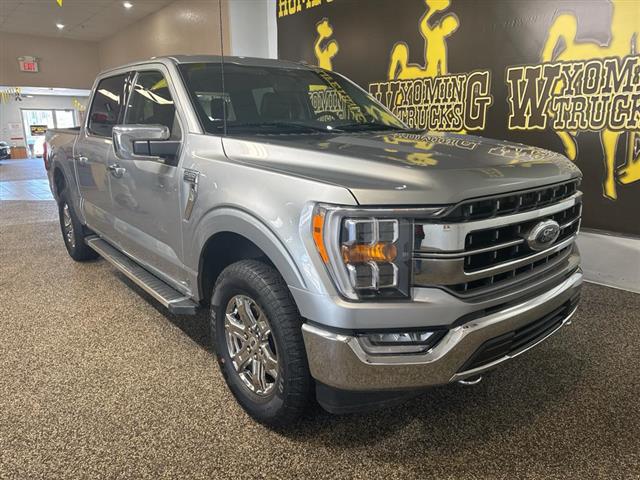 $58995 : 2023 F-150 LARIAT SuperCrew 5 image 4