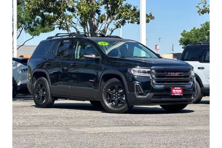 $35990 : GMC Acadia 2023 4x4 AT4 4dr image 1