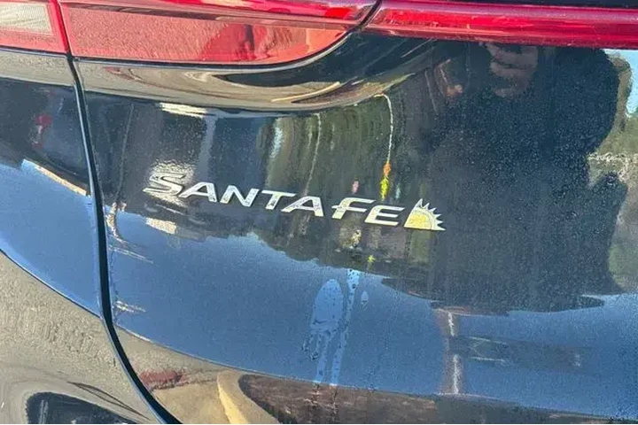 $23999 : Hyundai SANTA FE 2022 AWD SE image 7