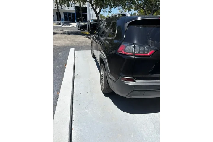$9000 : Jeep Cherokee 2019 Altitude image 5