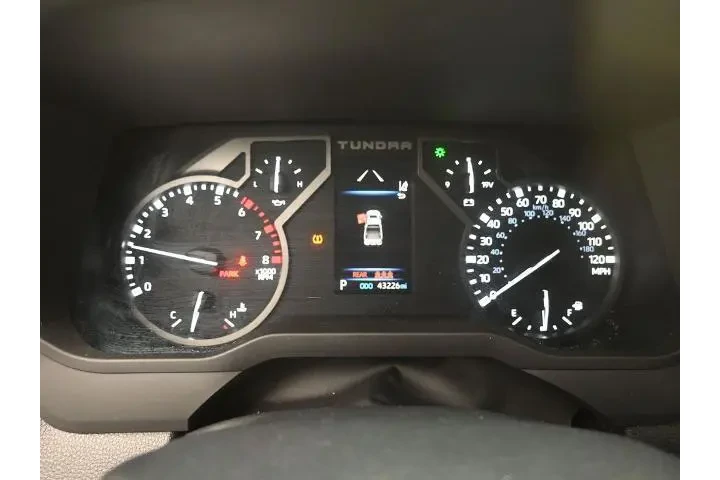 $39991 : Toyota Tundra 2023 4x4 SR5 4 image 9