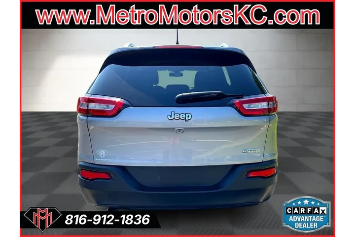 $12989 : 2018 Cherokee Latitude FWD image 4