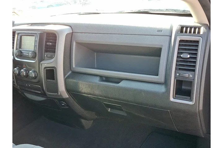 $20499 : Ram 1500 2018 4x4 Express 4d image 10