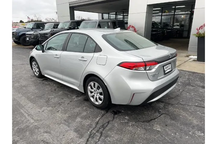 $16988 : Toyota Corolla 2022 LE 4dr S image 4