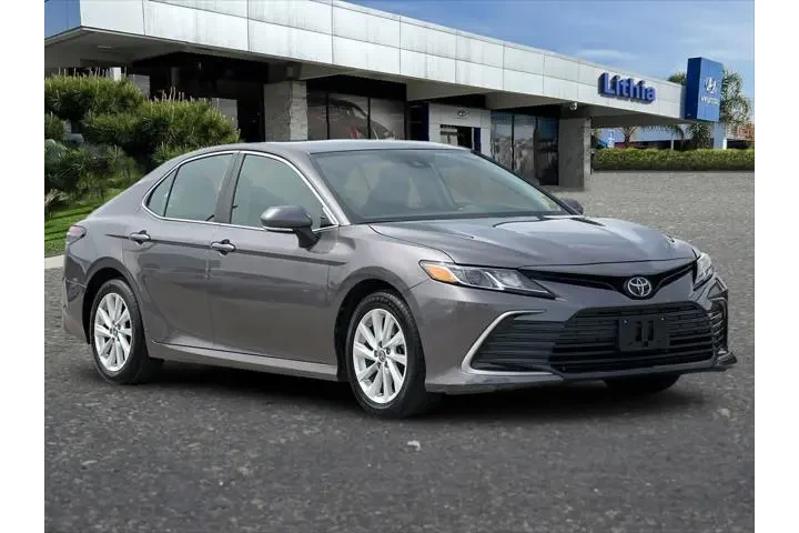 $18699 : Toyota Camry 2023 LE 4dr Sed image 10