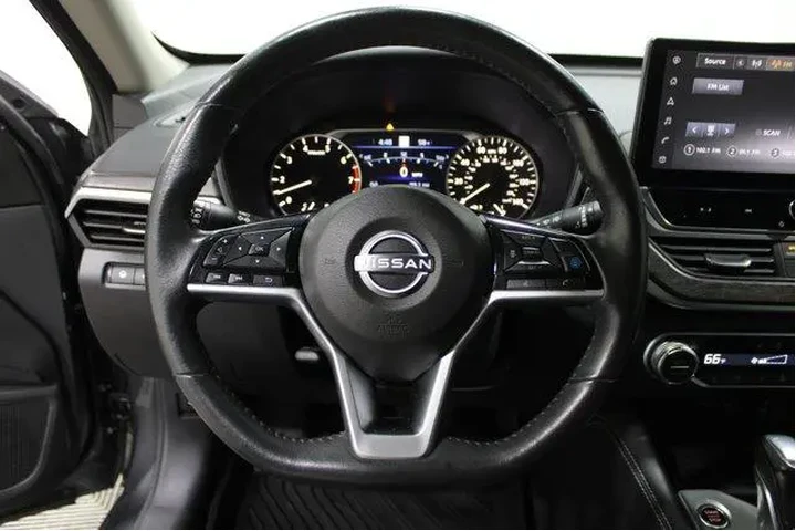 $26982 : Nissan Altima 2023 2.5 SL 4d image 9