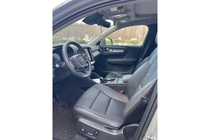 $36000 : Volvo XC40 2025 AWD B5 Core image 6