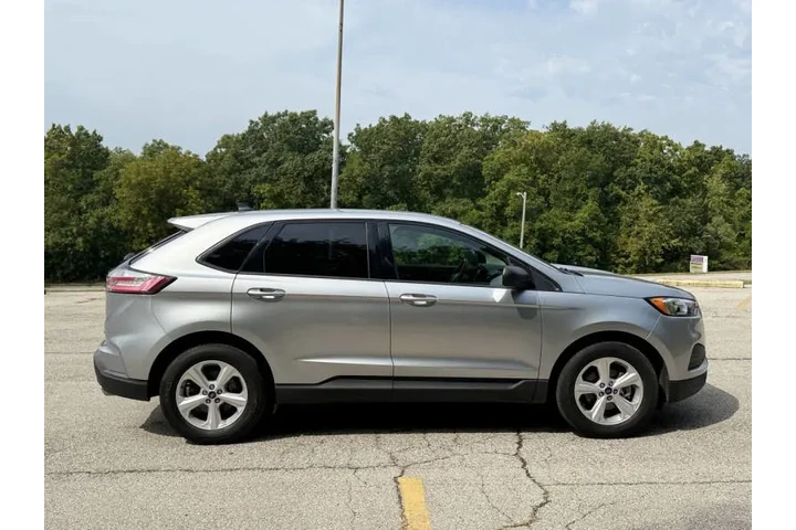 $15999 : 2020 Edge SE image 6