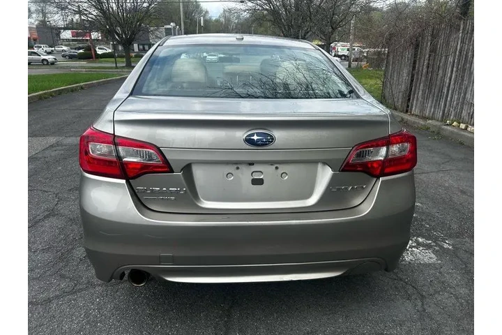 2015 Legacy 2.5i Premium image 3