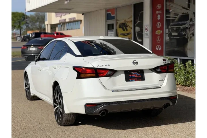 $21999 : 2022 Altima 2.5 SR image 7