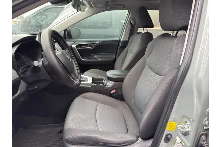 $24000 : Toyota RAV4 2021 XLE 4dr SUV image 4