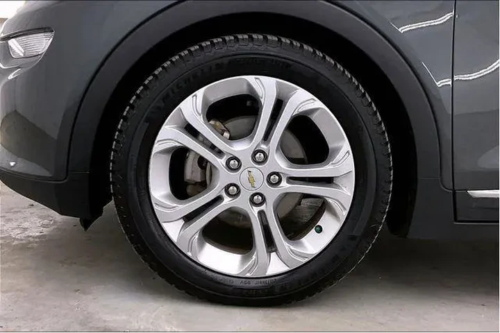 $11490 : Chevrolet Bolt EV 2020 LT 4d image 10