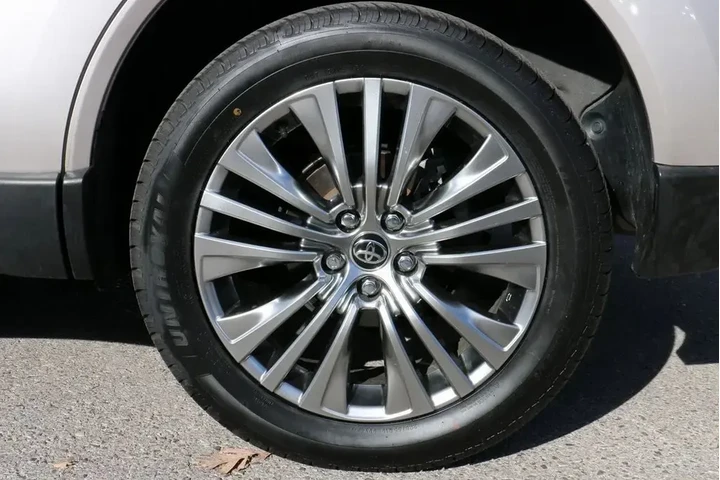 $25000 : Toyota Venza 2021 AWD Limite image 8