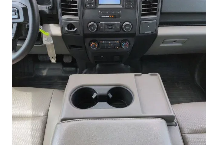 $18393 : Ford F-150 2019 4x2 XL 4dr S image 6