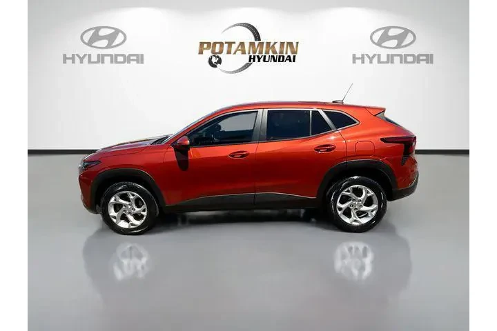 $17753 : Chevrolet Trax 2024 LS 4dr C image 8