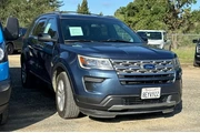 $17433 : Ford Explorer 2018 AWD XLT 4 thumbnail