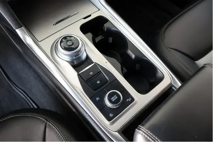 $37995 : Ford Explorer 2024 AWD XLT 4 image 8