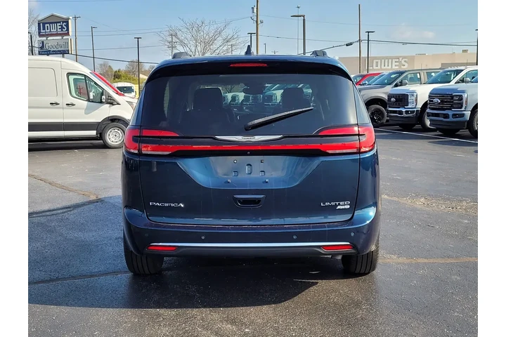 $39281 : Chrysler Pacifica 2023 AWD L image 4