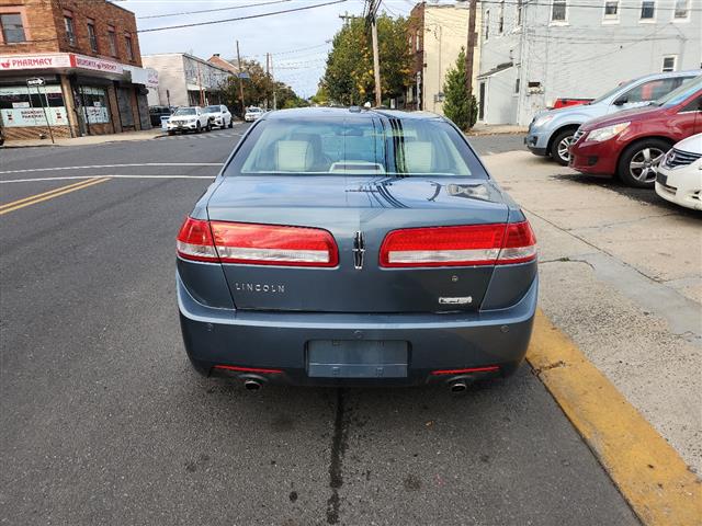 2012 MKZ Hybrid Sedan image 4