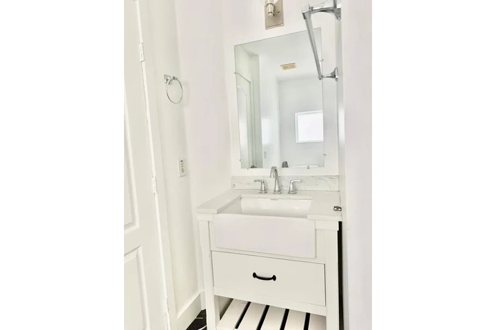 $1200 : Efficiency en Kendall image 2
