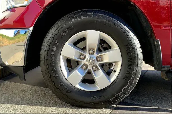 $18985 : Ram 1500 2014 4x2 SLT 4dr Qu image 9