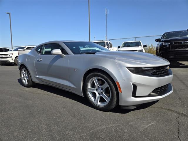 $24901 : Pre-Owned 2019 CAMARO 2LT image 6