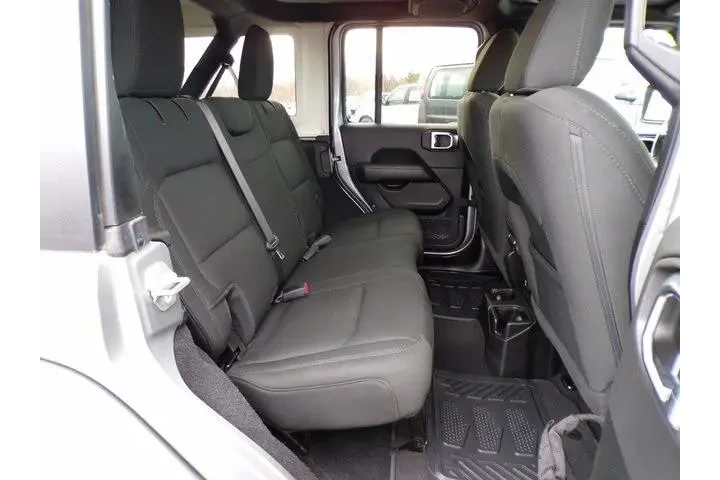 $29276 : Jeep Wrangler Unlimited 2020 image 9