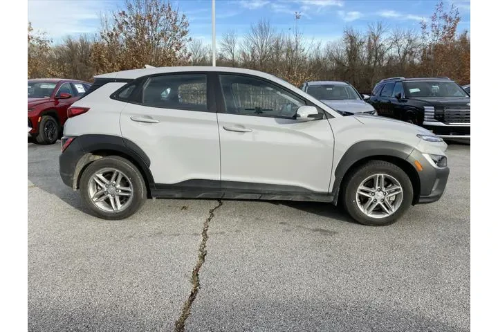 $20430 : Hyundai KONA 2023 AWD SE 4dr image 8