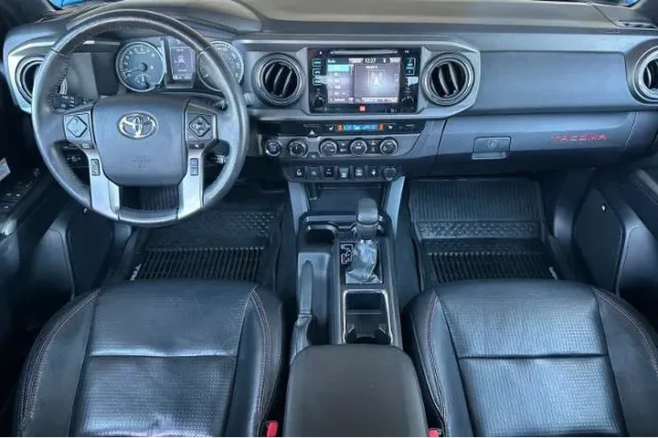 $39995 : Toyota Tacoma 2019 4x4 TRD P image 3