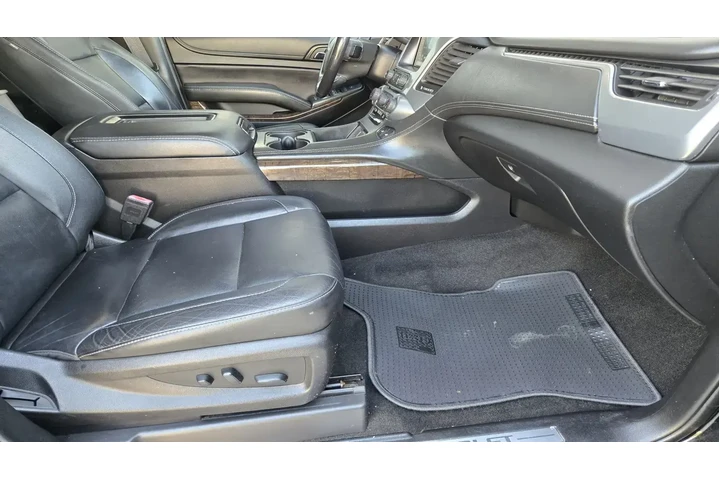 Chevrolet Suburban 2018 4x4 image 10