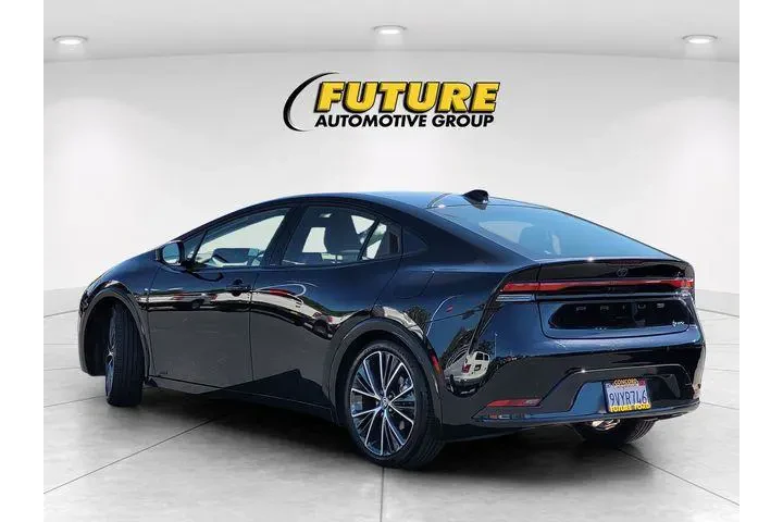 $38888 : Toyota Prius 2026 AWD Nights image 6