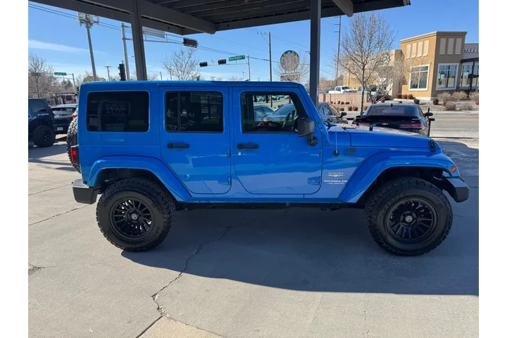 2011 Wrangler Unlimited Sahar image 4