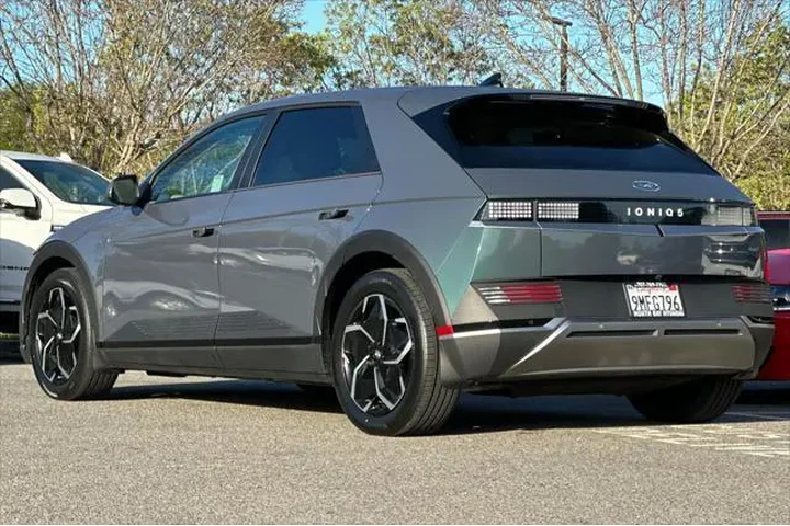 $25990 : Hyundai IONIQ 5 2024 SEL 4dr image 6