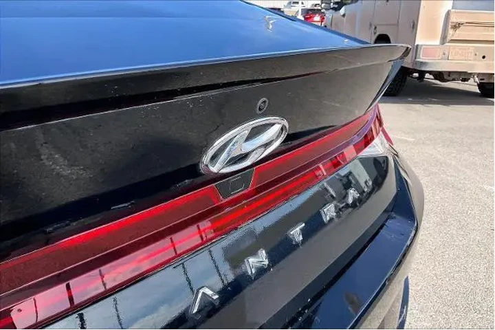 $21978 : Hyundai ELANTRA 2023 N Line image 9
