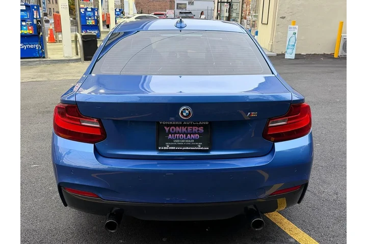 $17995 : 2015 2 Series M235i xDrive image 5