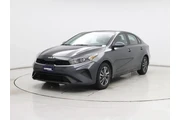 $16998 : Kia Forte 2024 LXS 4dr Sedan thumbnail
