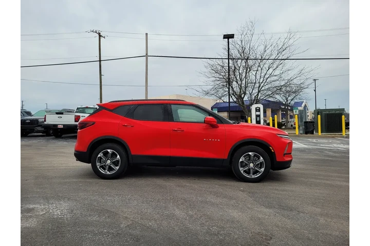 $27159 : Chevrolet Blazer 2023 AWD LT image 2