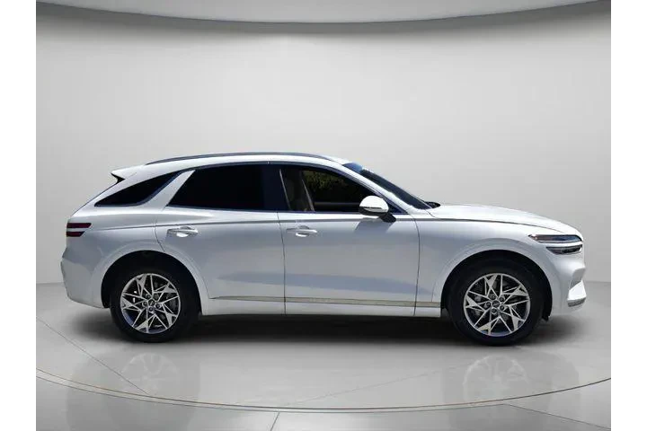 $38478 : Genesis GV70 2025 AWD 2.5T S image 5