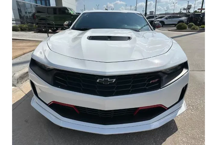 $36849 : Chevrolet Camaro 2023 LT1 2d image 2