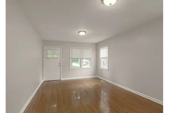 $1200 : HOUSE FOR RENT IN KANSAS image 10