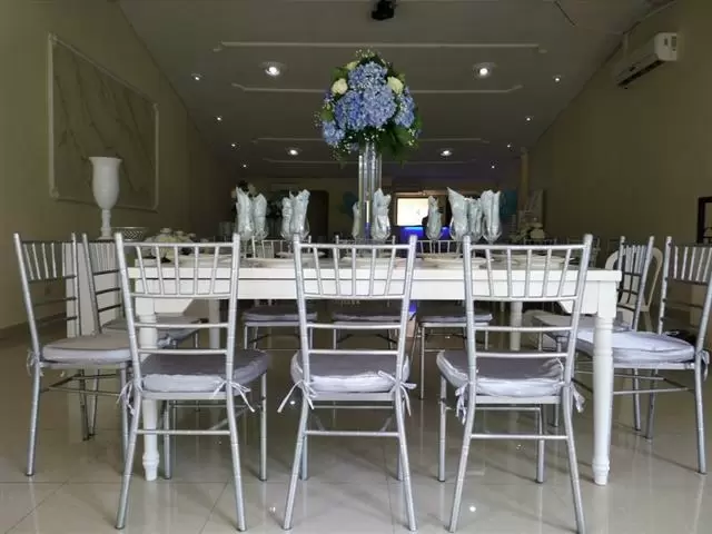 ALQUILER DE MOBILIARIO EVENTOS image 1