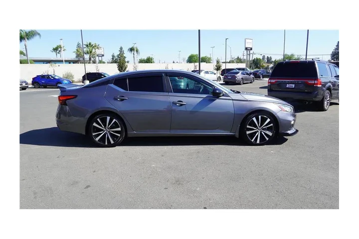 $17984 : 2020 Altima 2.5 SR image 5
