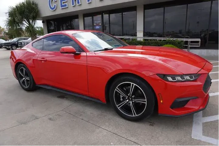 $33288 : Ford Mustang 2024 EcoBoost 2 image 1